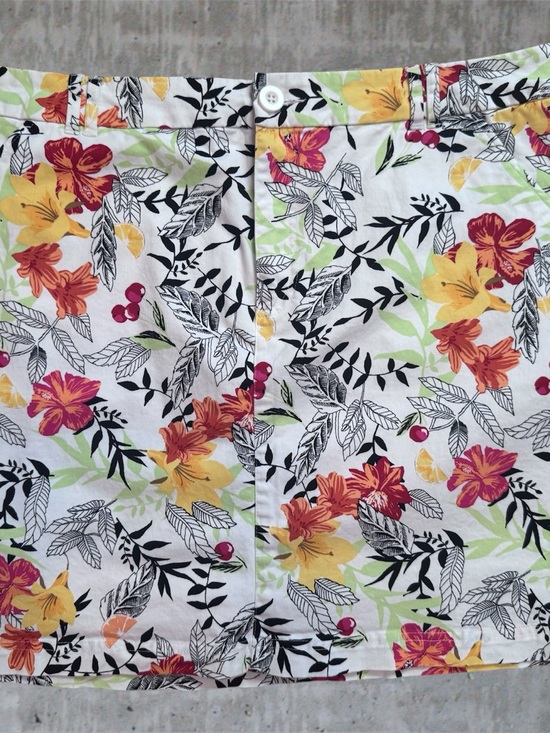Christopher & Banks Pants - Christopher & Banks Floral Skort Size 14 Tropical Stretch Summer Skort